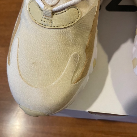 Women's Nike Air Max 270 React Sneakers AT6174-700 - Picture 12 of 13